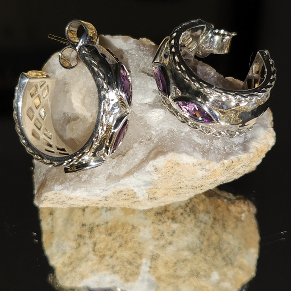Women's 925 & 18kt White Gold Thistle & Bee Amethyst Earrings. - Picture 1 of 5